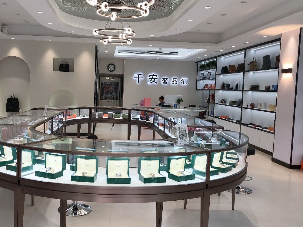 米兰milan 三四线二手奢品租赁潜力深挖：小市场大生意门店增收新引擎