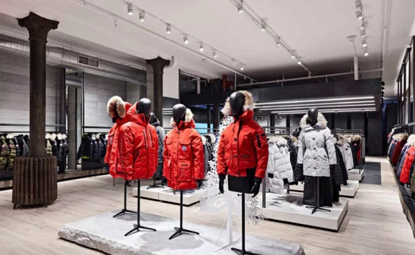 米兰milan-Prada集团2025年净营收增长91%MiuMiu零售额增长348%