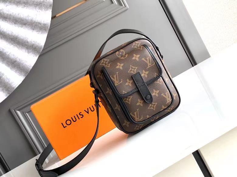 米兰milan-普拉达集团管理层披露：Versace将重启高级定制彻底清理副线