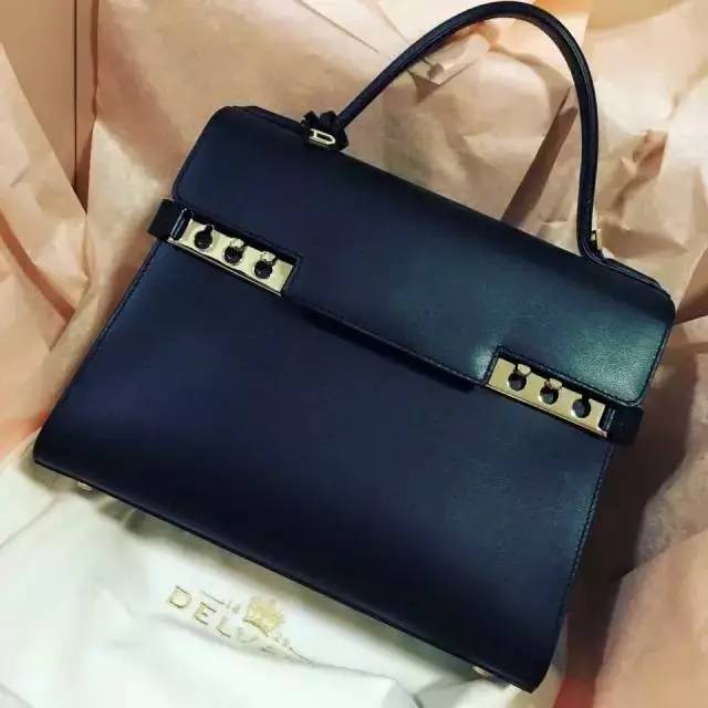 米兰milan-携带高价名牌包自用入境海关将依法全额征税