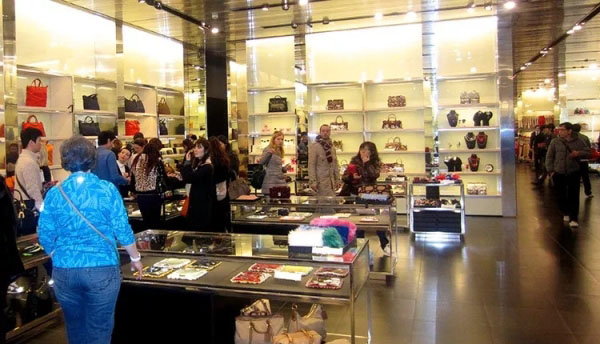 Moncler2016财年销售额同比增长18%突破10亿欧元大关(图1)
