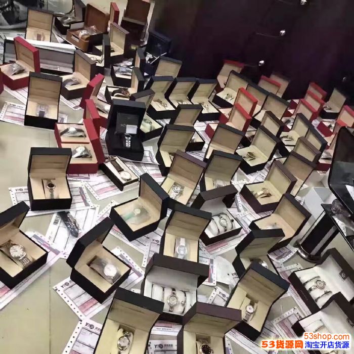 大牌包包工厂正品货高端货一手货源供应商厂家直销可邮全球!(图1)
